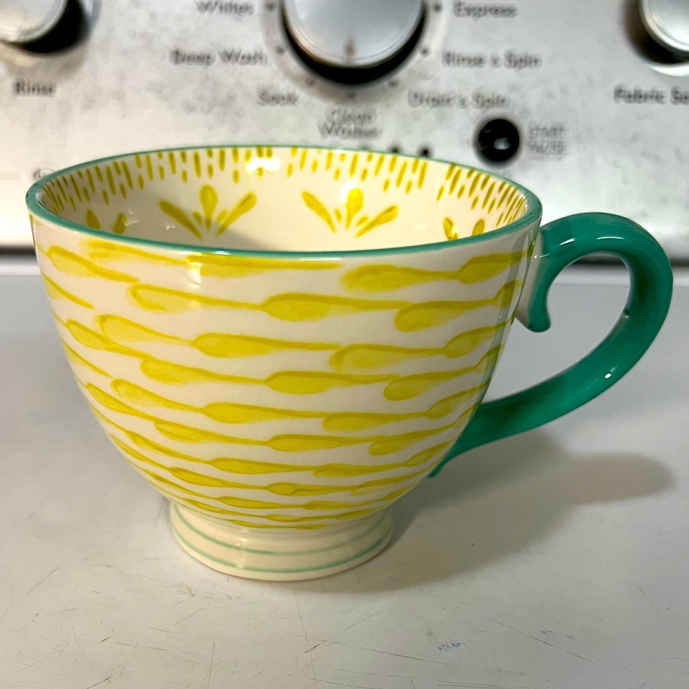 Cheerful and cute ceramic cup